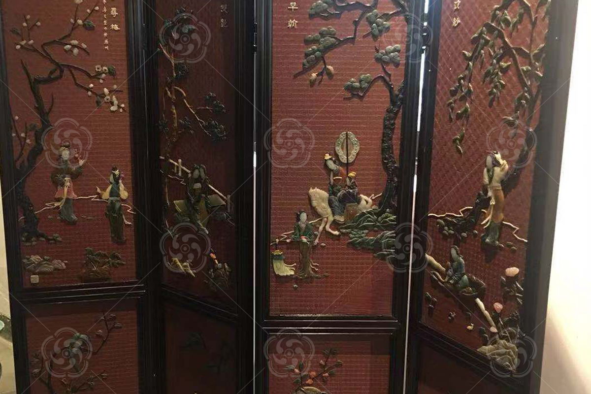 修復古代漆器--《四大美女》屏風